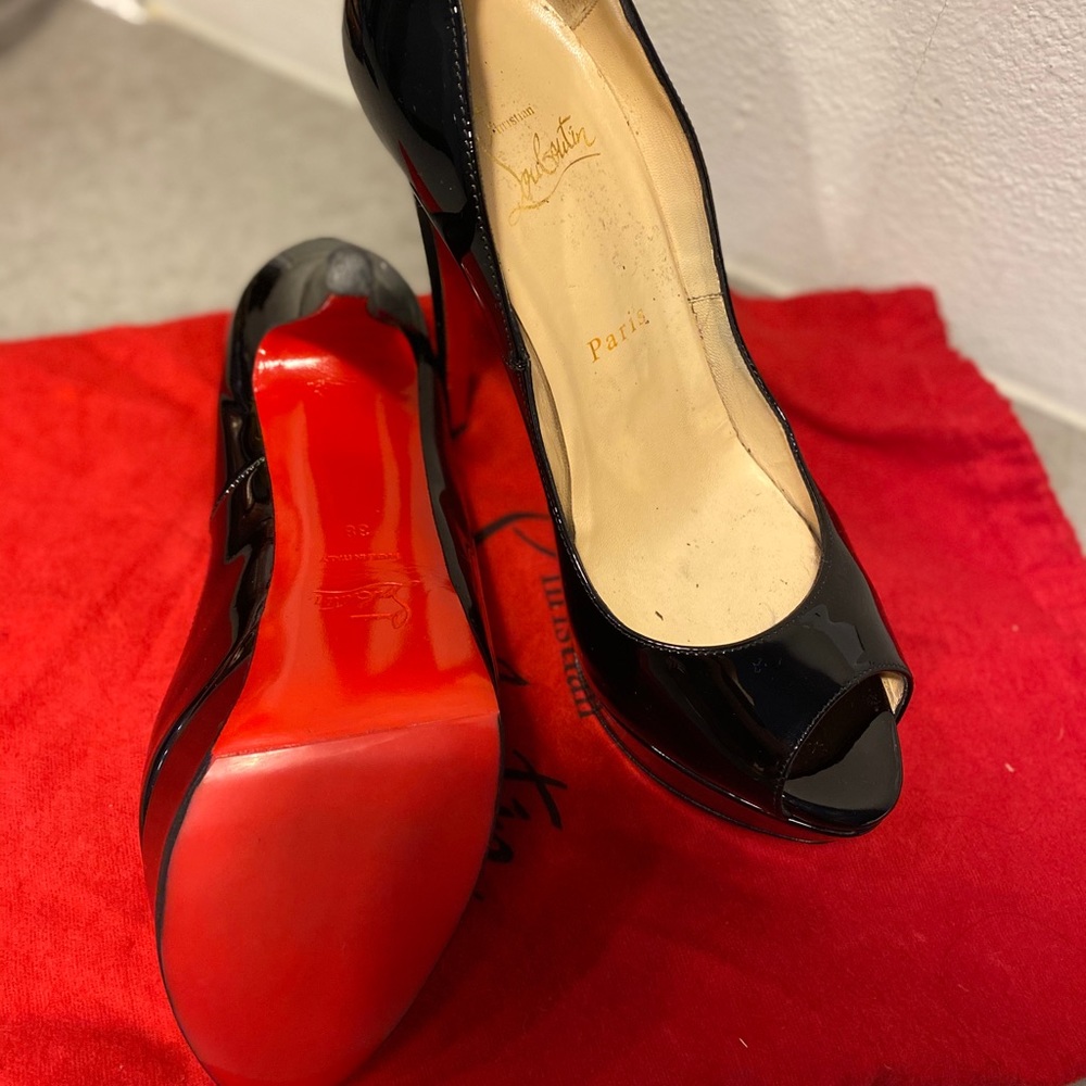 Christian Louboutin Lady Peep size 38
